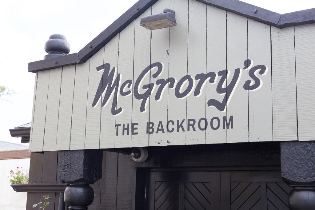 Mcgrory'S Hotel Culdaff Exteriör bild